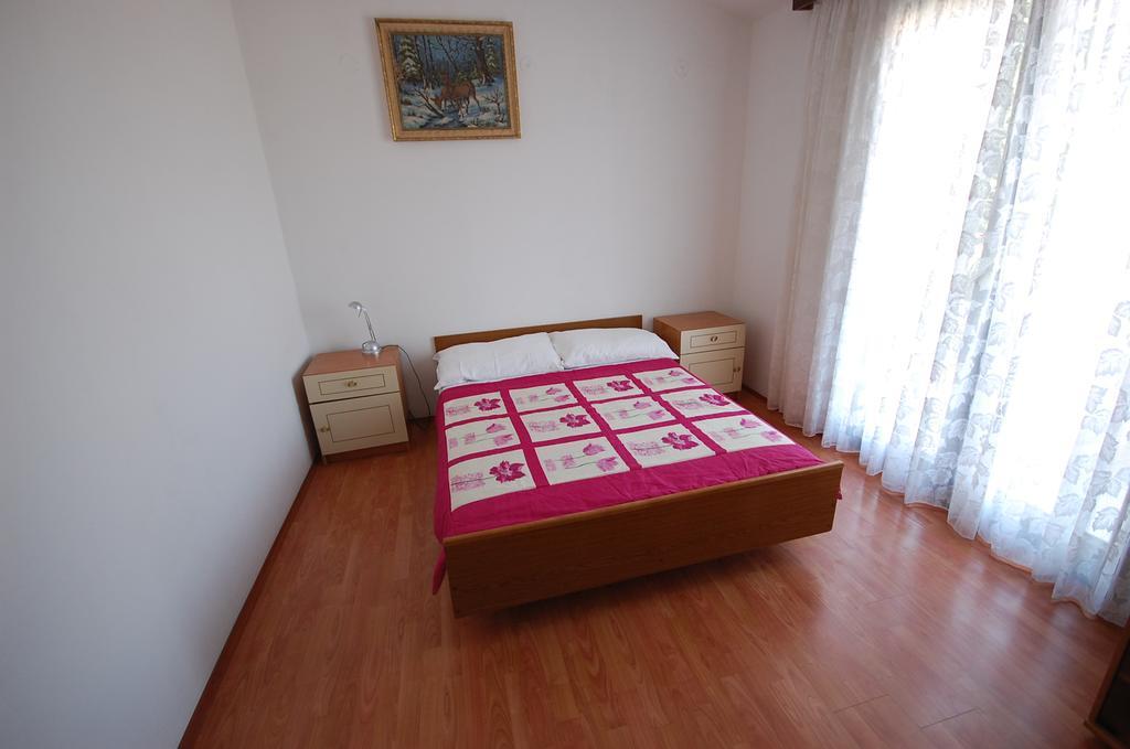 Apartments Dida By El-Pi Tours Njivice Cameră foto