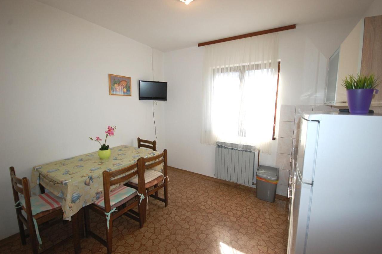 Apartments Dida By El-Pi Tours Njivice Exterior foto