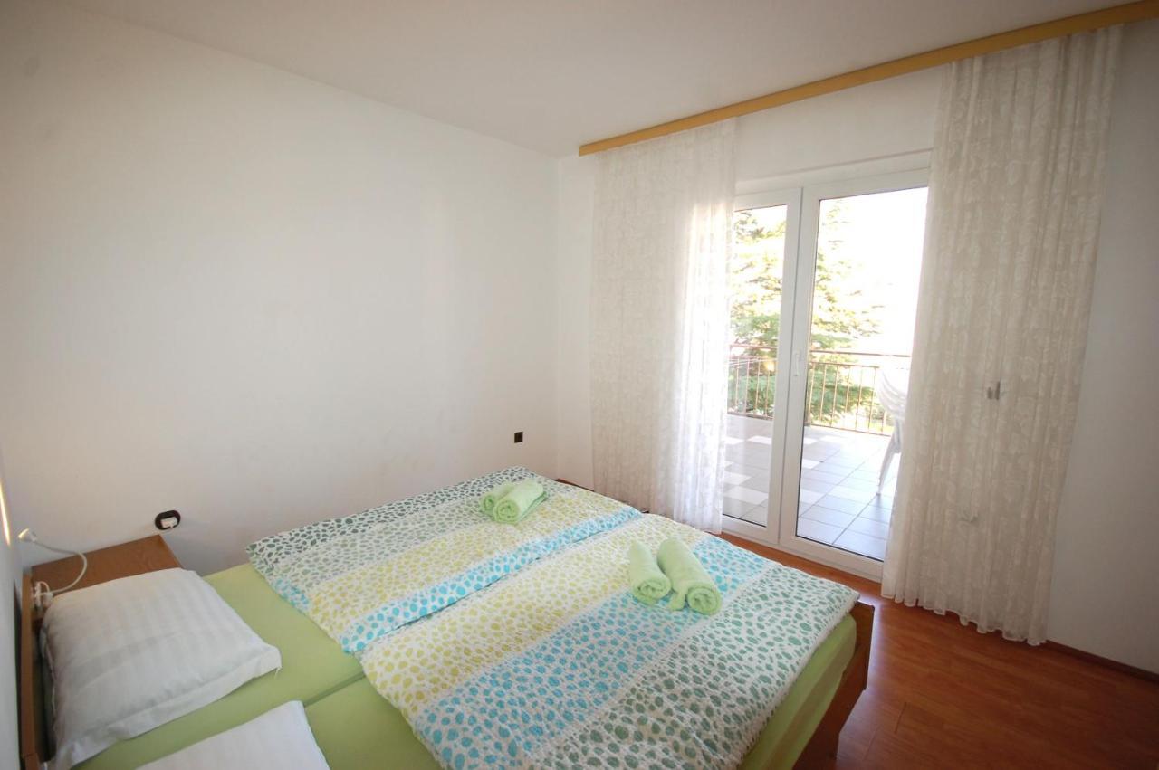 Apartments Dida By El-Pi Tours Njivice Exterior foto